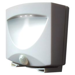 Maxsa Innovations Battery-powered Motion-activated Outdoor Night Light (white)